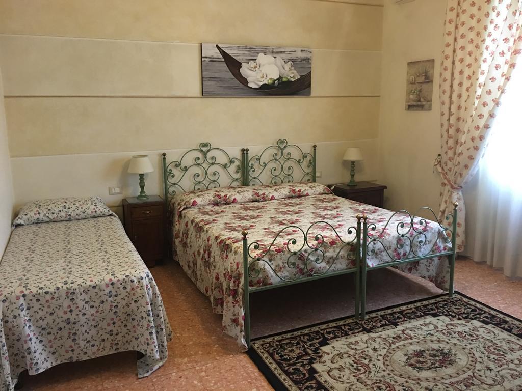 Affittacamere La Casa Di Ugo Ciglione Ngoại thất bức ảnh