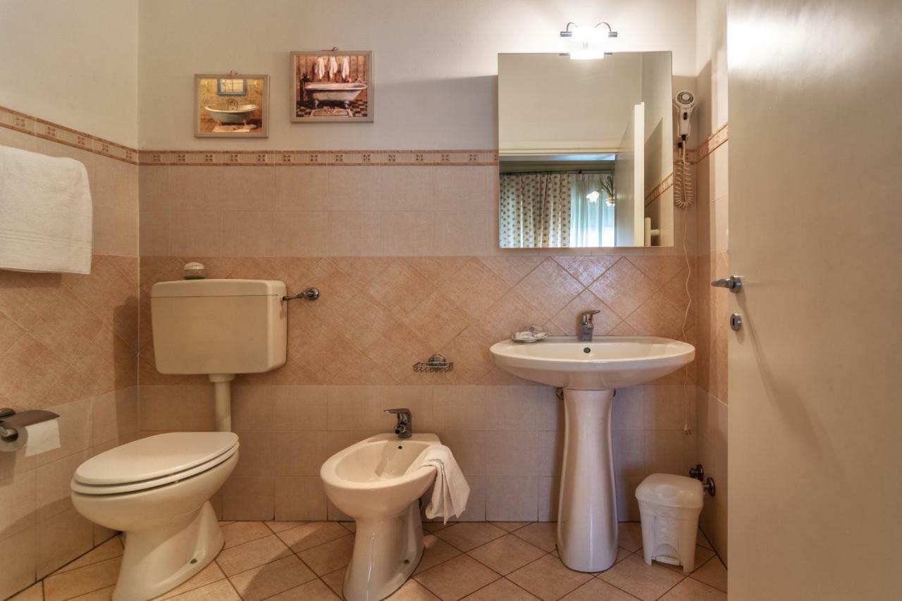 Affittacamere La Casa Di Ugo Ciglione Ngoại thất bức ảnh