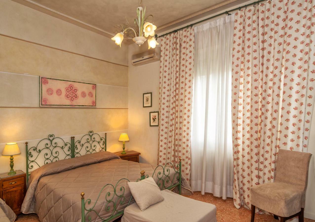 Affittacamere La Casa Di Ugo Ciglione Ngoại thất bức ảnh
