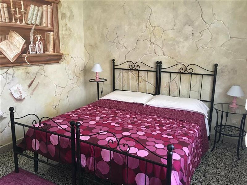 Affittacamere La Casa Di Ugo Ciglione Ngoại thất bức ảnh